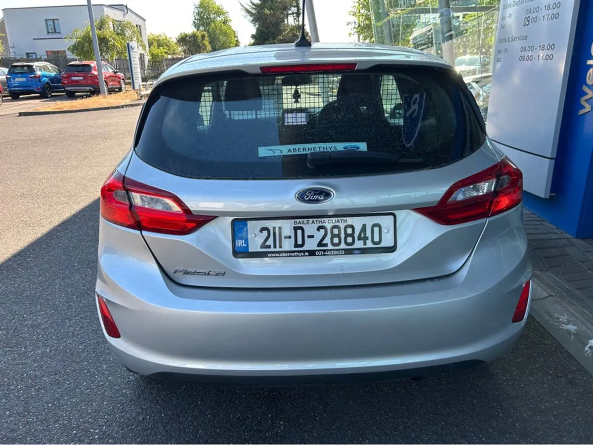 Ford Fiesta 1.5 TD 85ps M6 2DR - Image 4