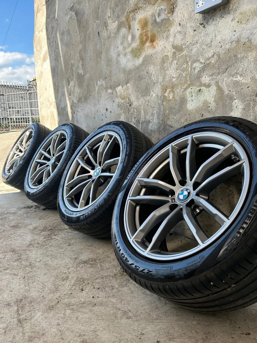 18” GENUINE BMW 5 SERIES ALLOY WHEELS & TRYES - Image 1