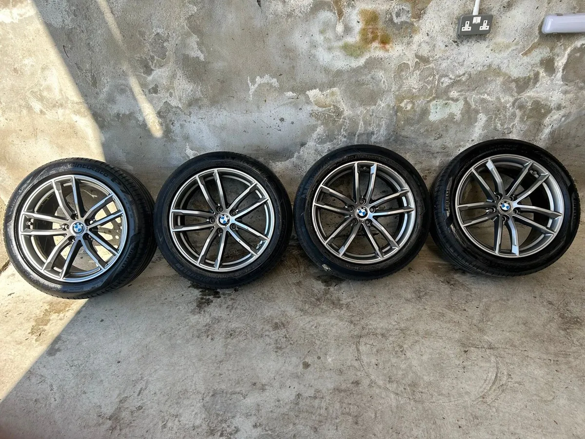 18” GENUINE BMW 5 SERIES ALLOY WHEELS & TRYES - Image 2