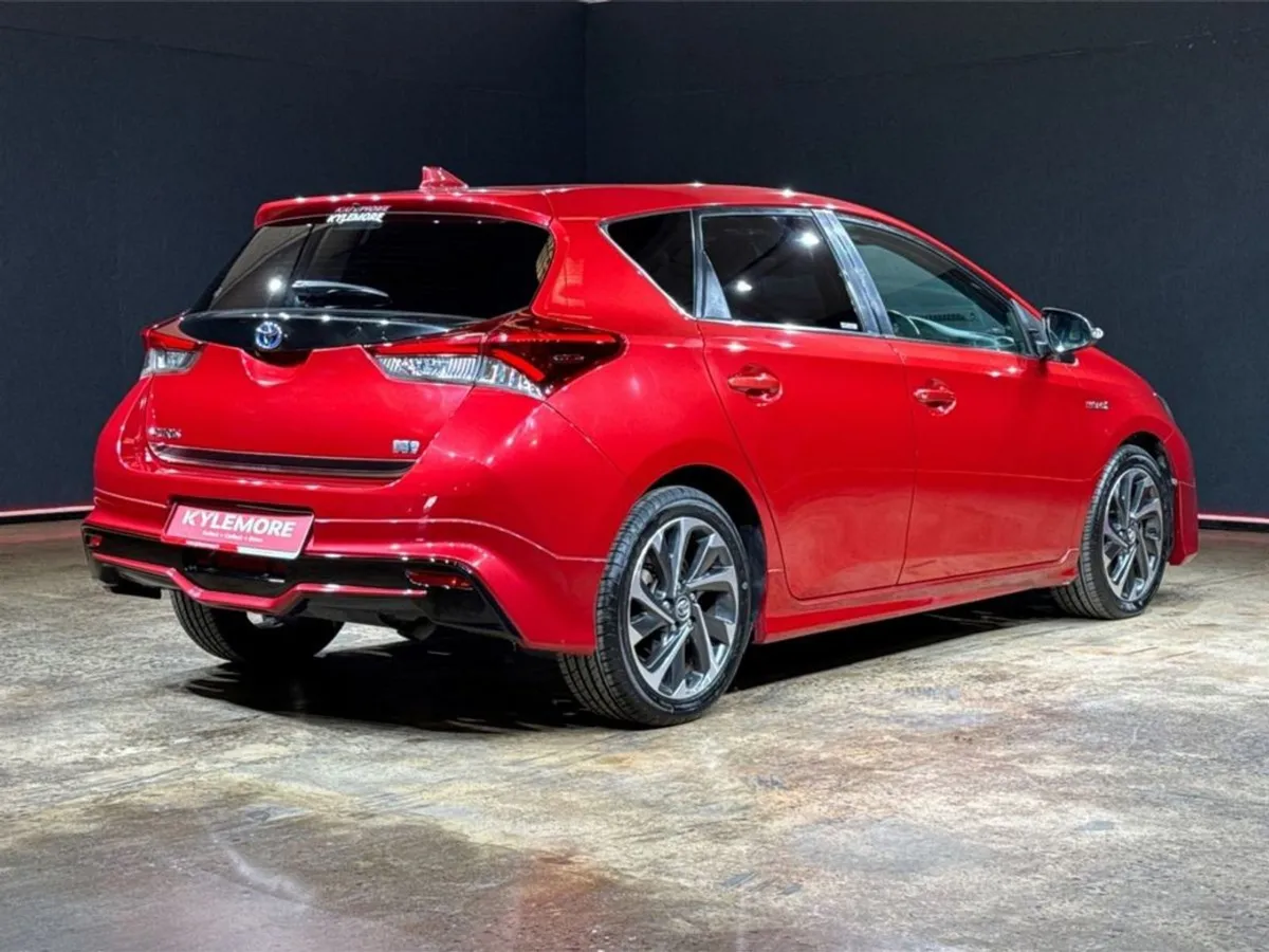 Toyota Auris 1.8 Automatic - Leather Package - G - Image 3