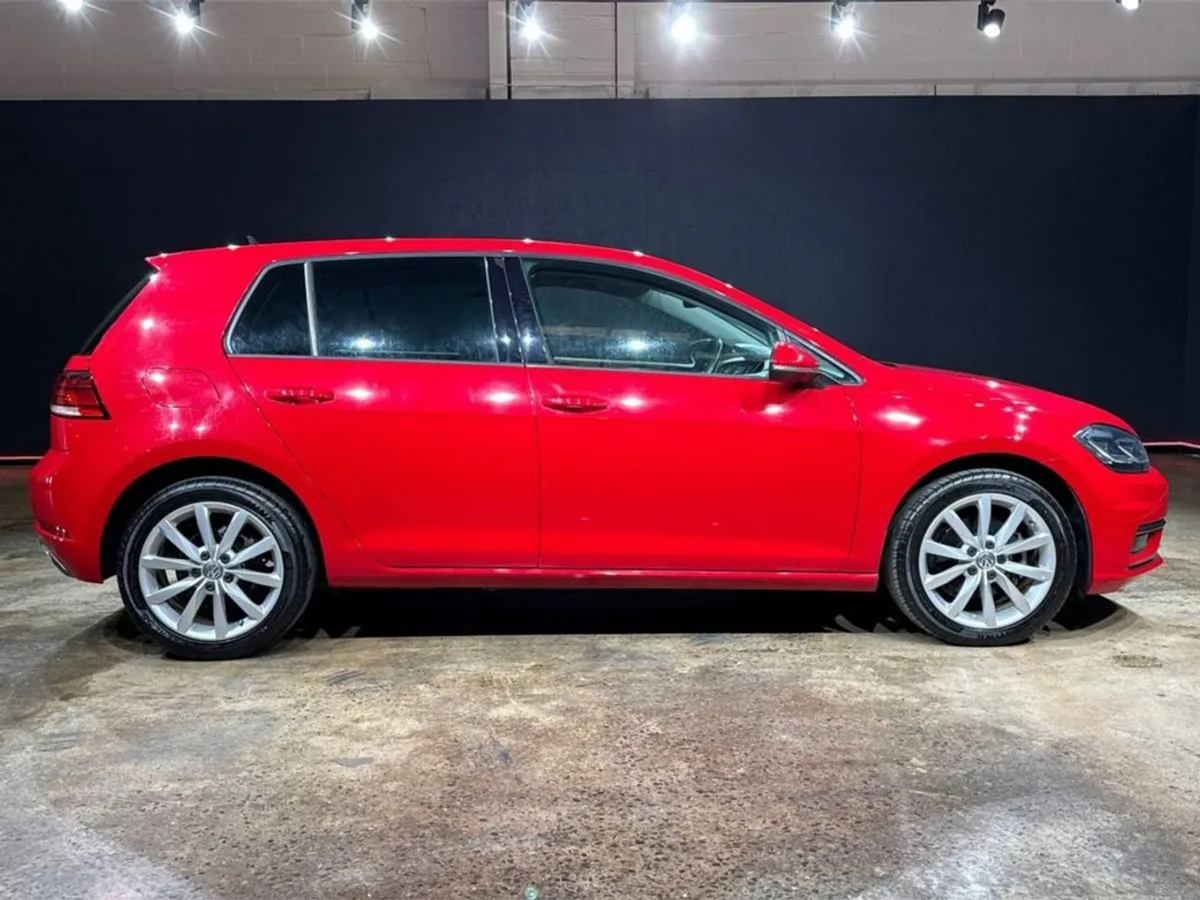 Volkswagen Golf 1.2 Automatic - Reverse Camera/pa - Image 2