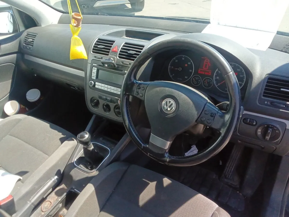 Volkswagen Golf 1.9d TDI Match 103BHP - Image 4
