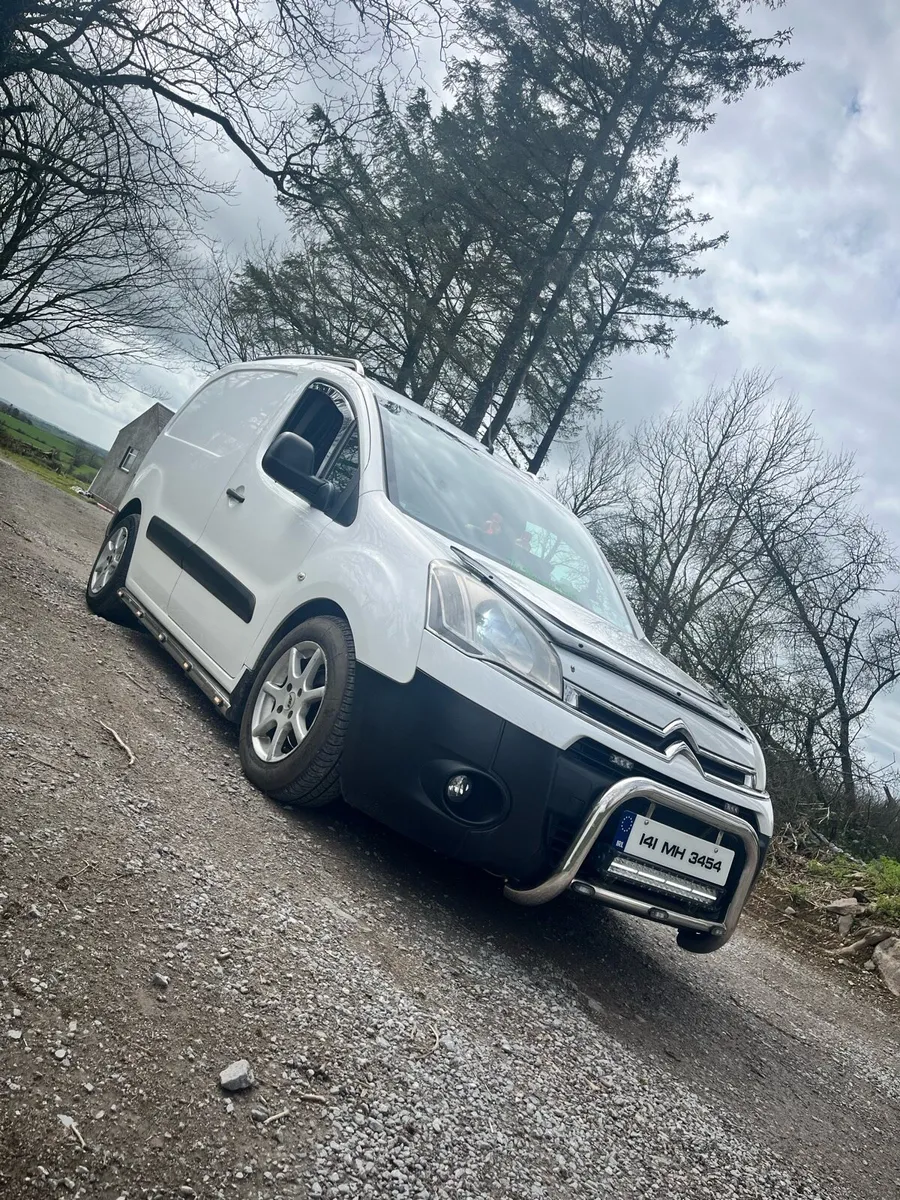 Kitted Citroen Berlingo - Image 4