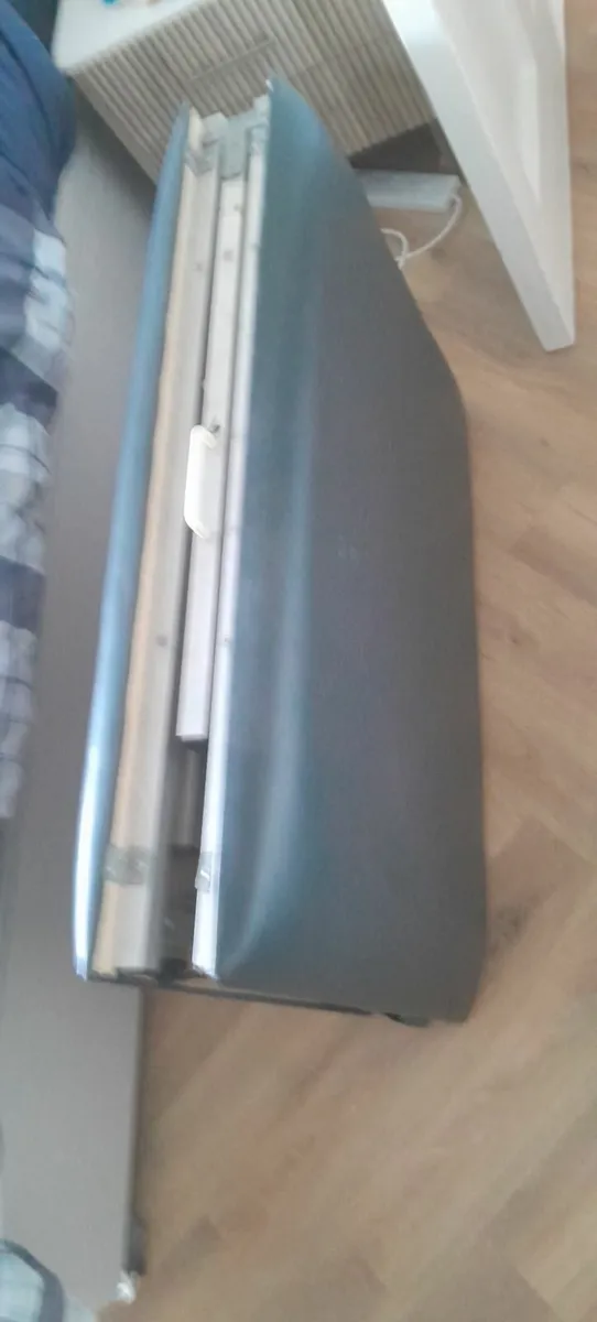Portable massage table - Image 2
