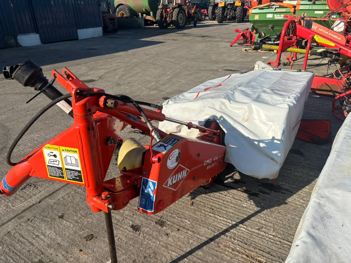 KUHN GMD 44 DUSC MOWER - Image 1