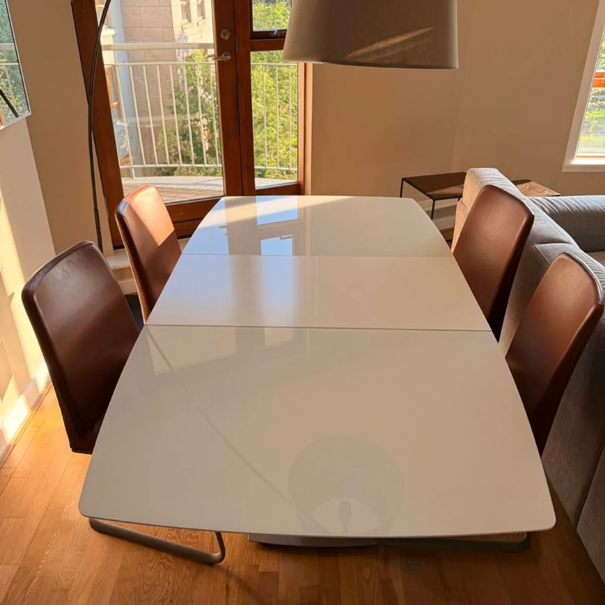 BoConcept Milano Extending Dining Table 4-8 - Image 1