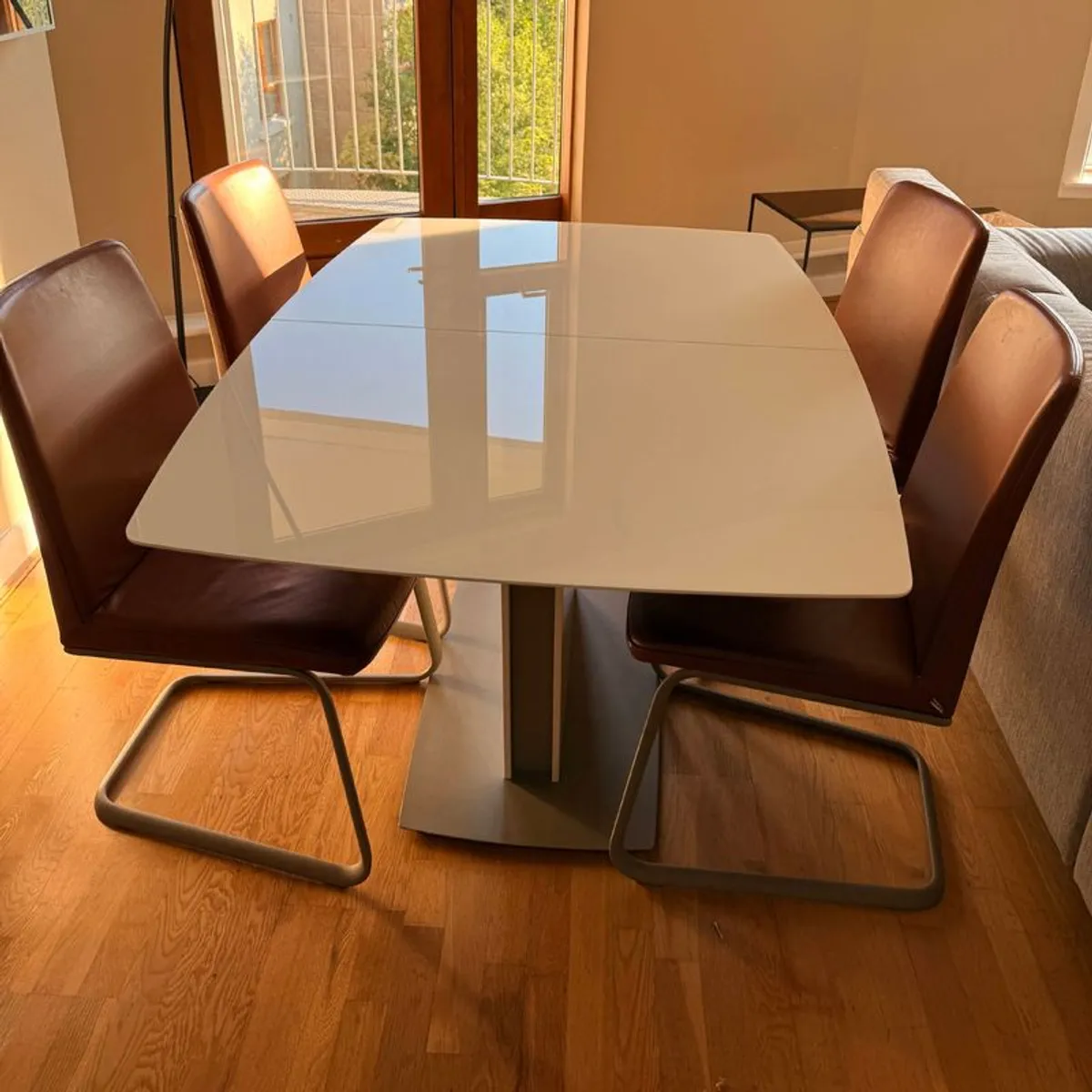 BoConcept Milano Extending Dining Table 4-8 - Image 4
