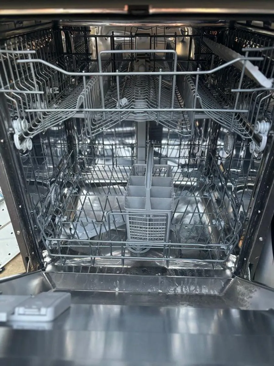 Nordmende, DW67BL, 60cm Freestanding Dishwasher, Black - Image 3
