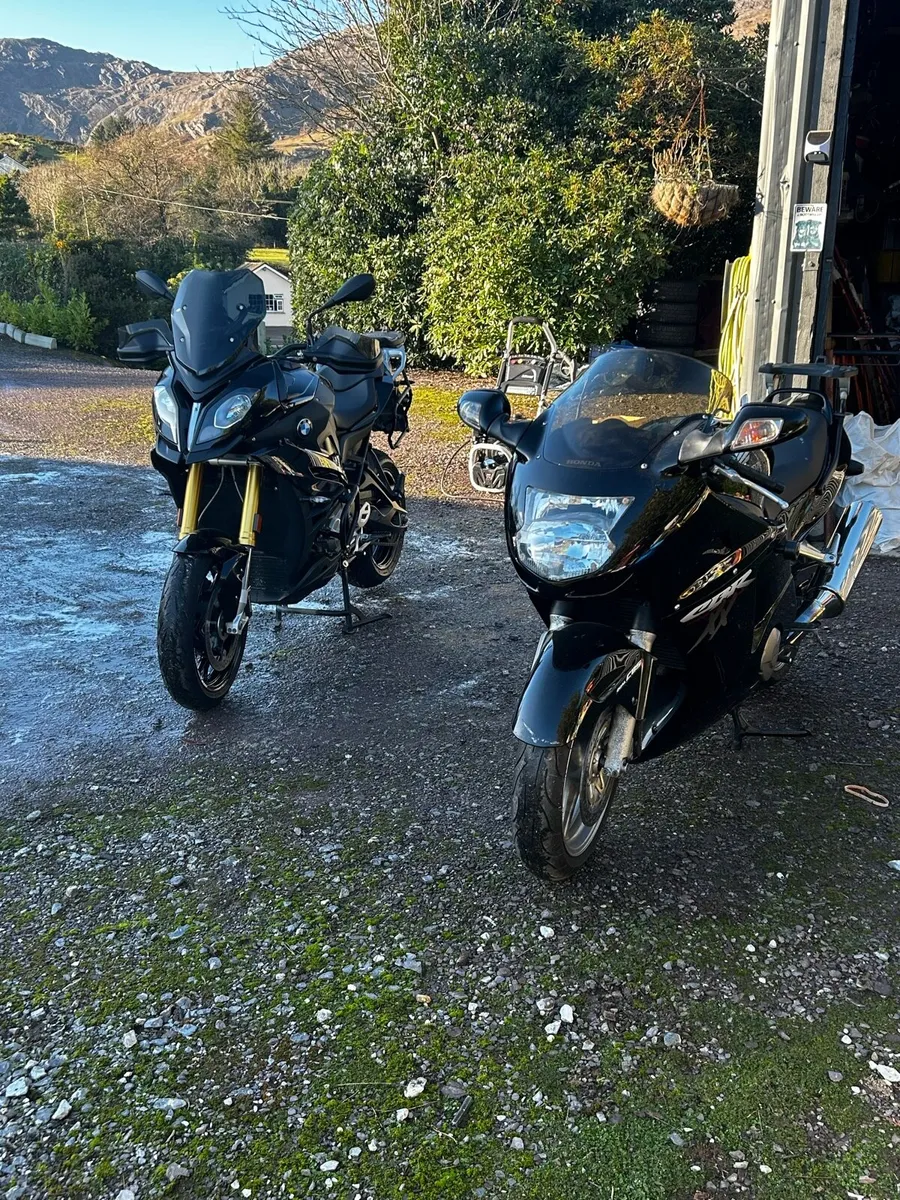 Honda CBR 1100 BLACKBIRD - Image 2