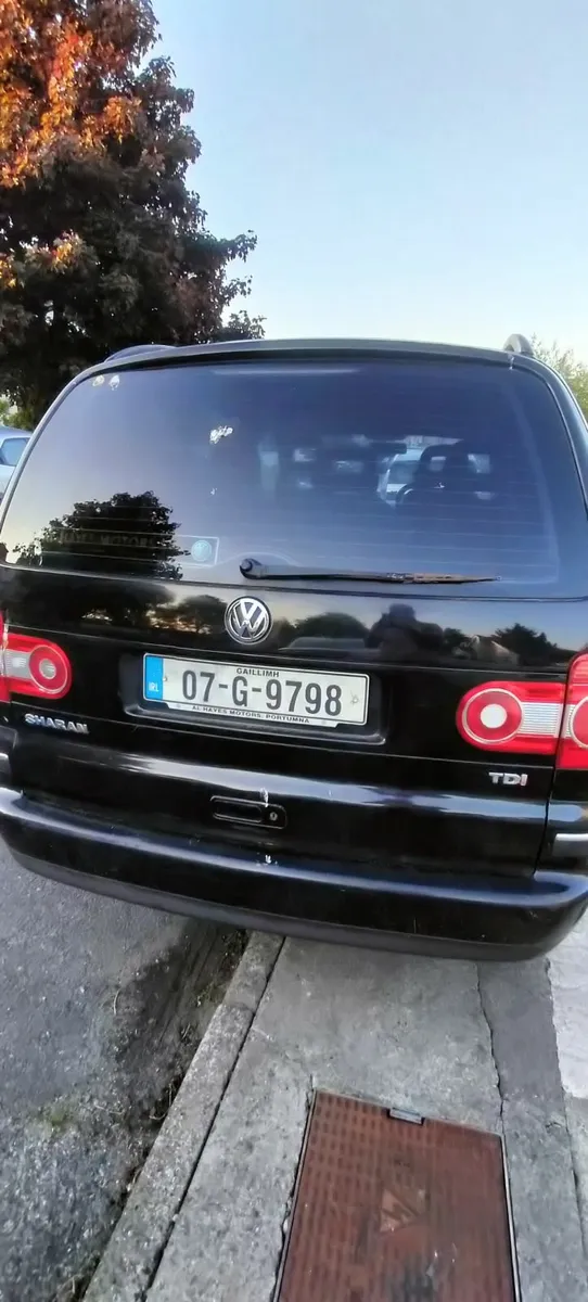 Volkswagen Sharan 2007 - Image 2
