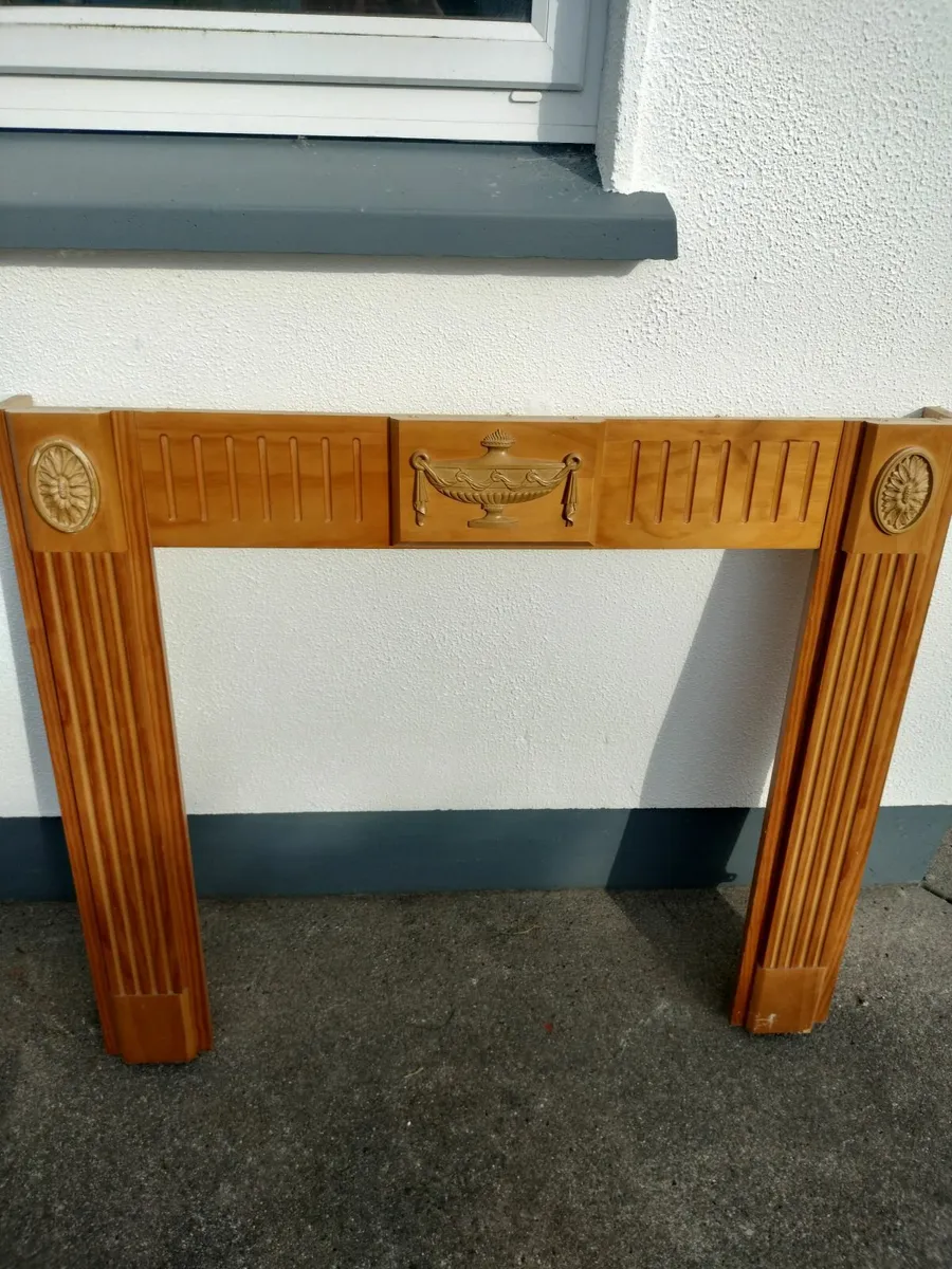 Fireplace  with hearth - Image 2
