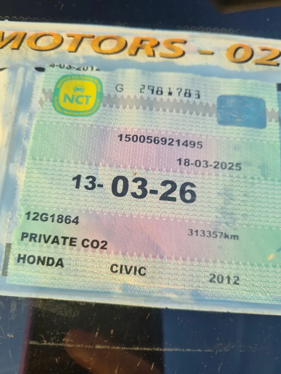 Honda Civic 2012 - Image 2