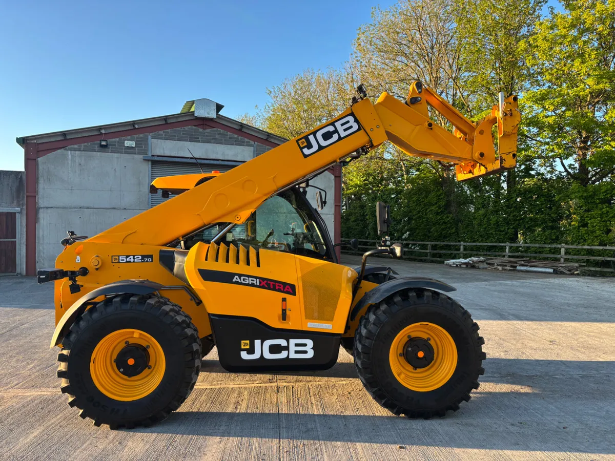 2021 JCB 542-70 AGRI XTRA - Image 1