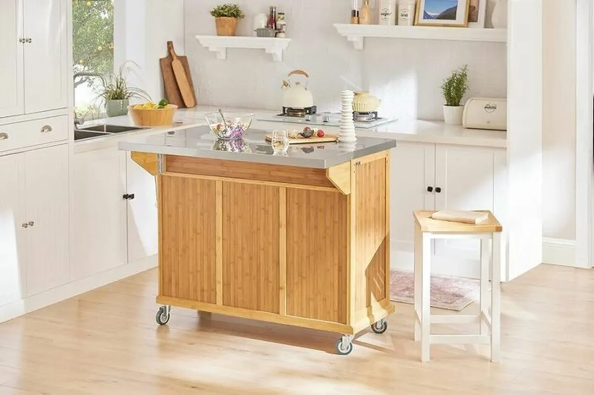 Kitchen Island with expandable work surface - Image 4