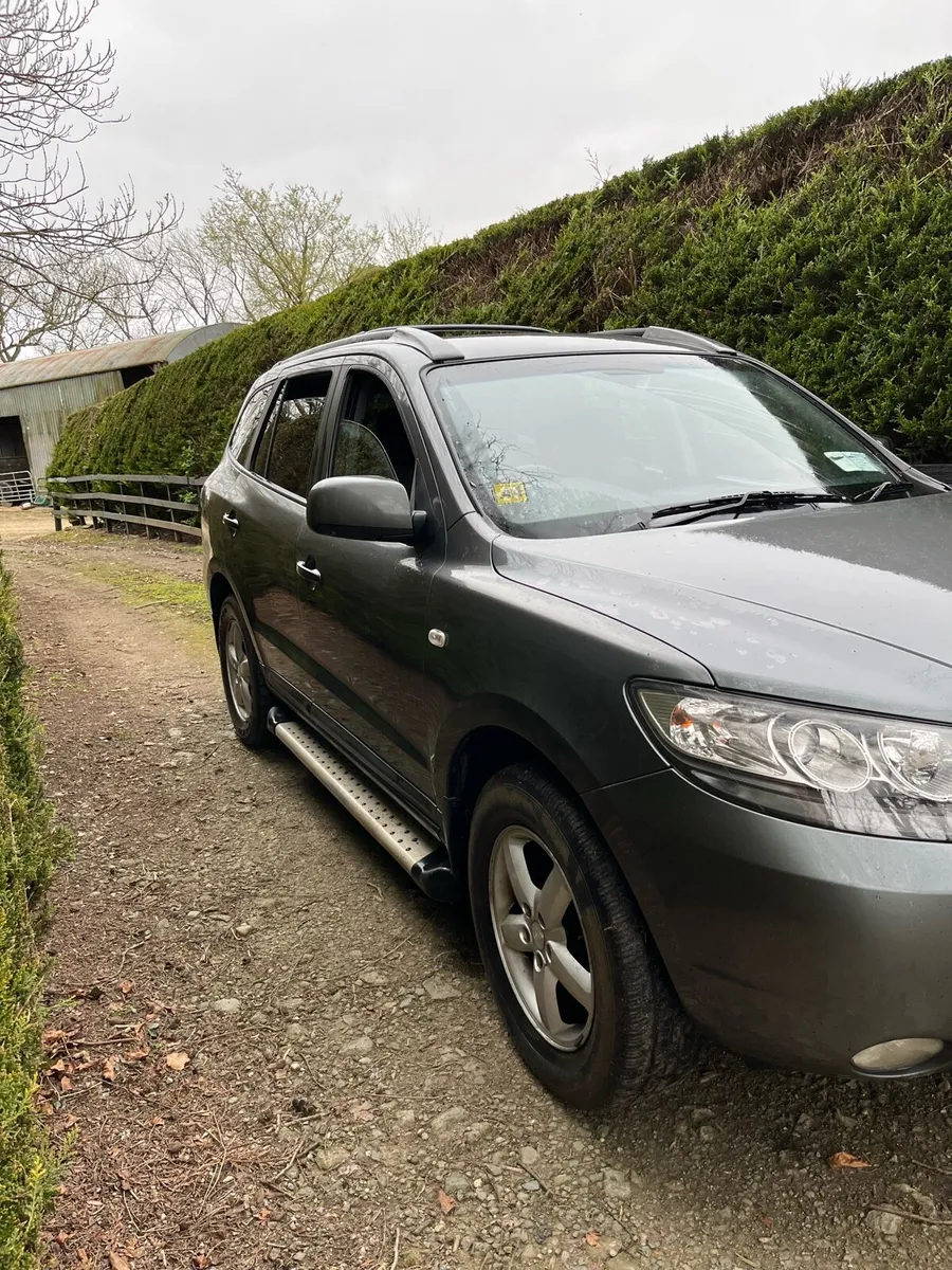 08 Hyundai Santa Fe - Image 4