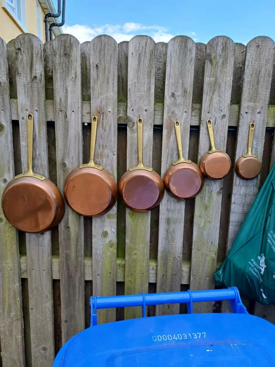 Antique Copper Pans Set - Image 2