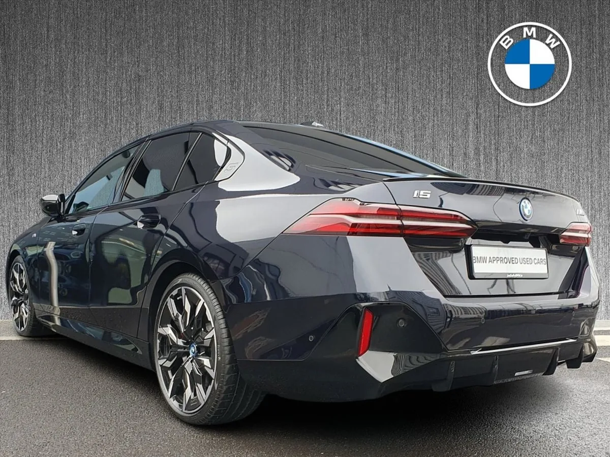 BMW i5 M60 Saloon - Image 3