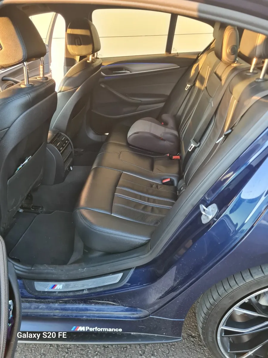 BMW 5-Series 2017 - Image 2