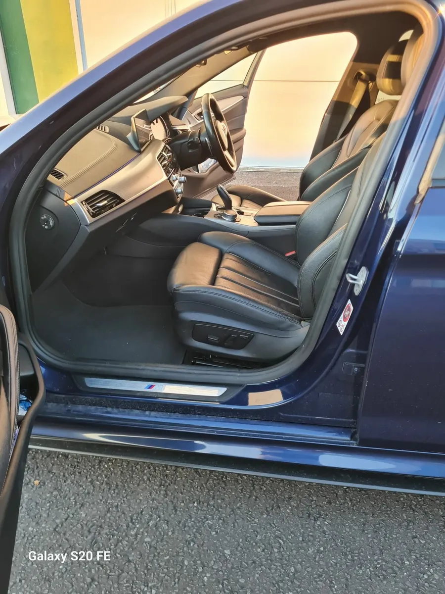 BMW 5-Series 2017 - Image 3