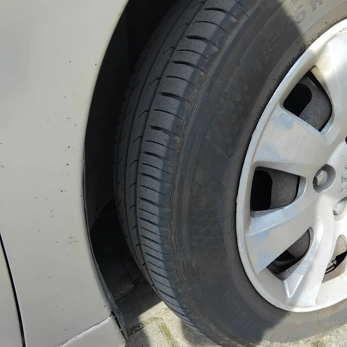 Peugeot 207 for parts - Image 3