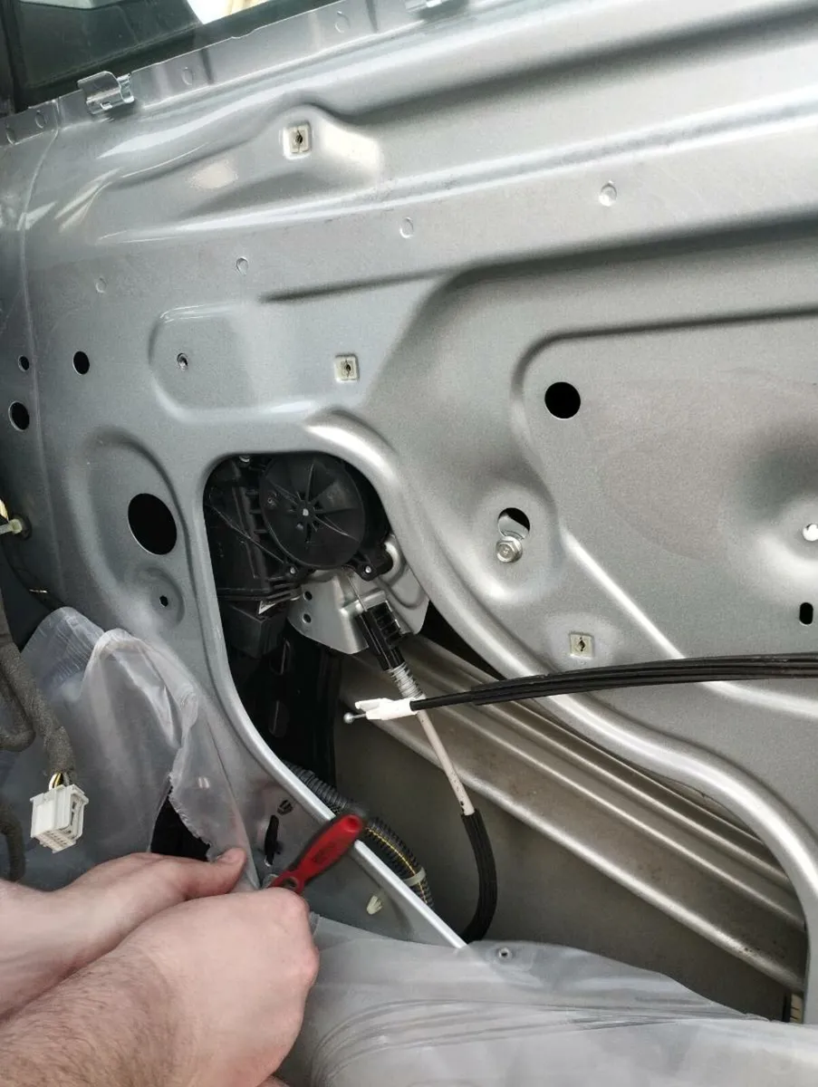 Opel insignia window regulator, motor and switch - Image 3
