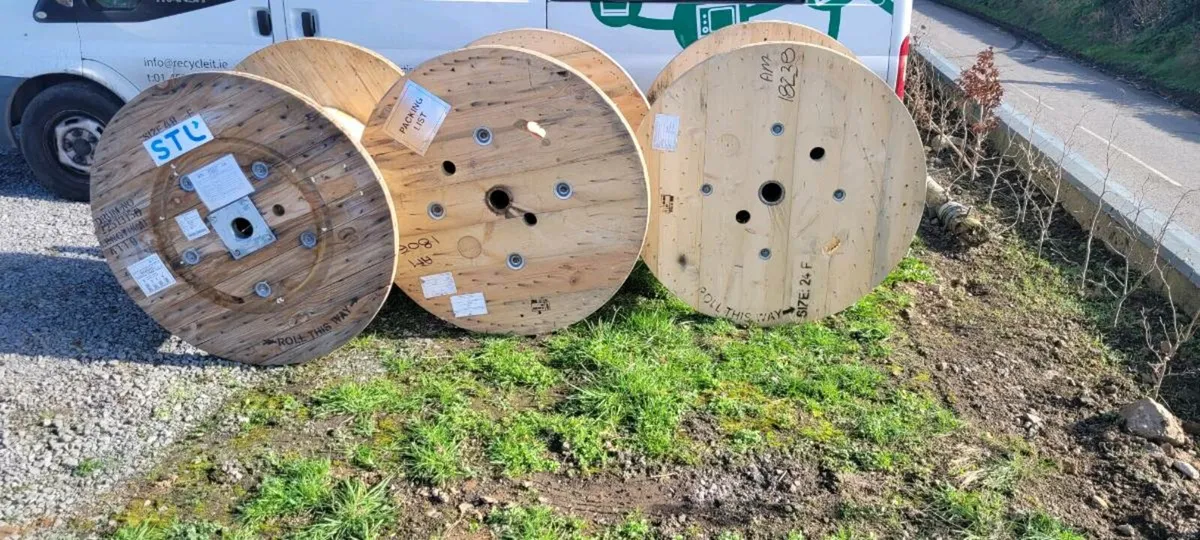 WOODEN REELS - Image 1