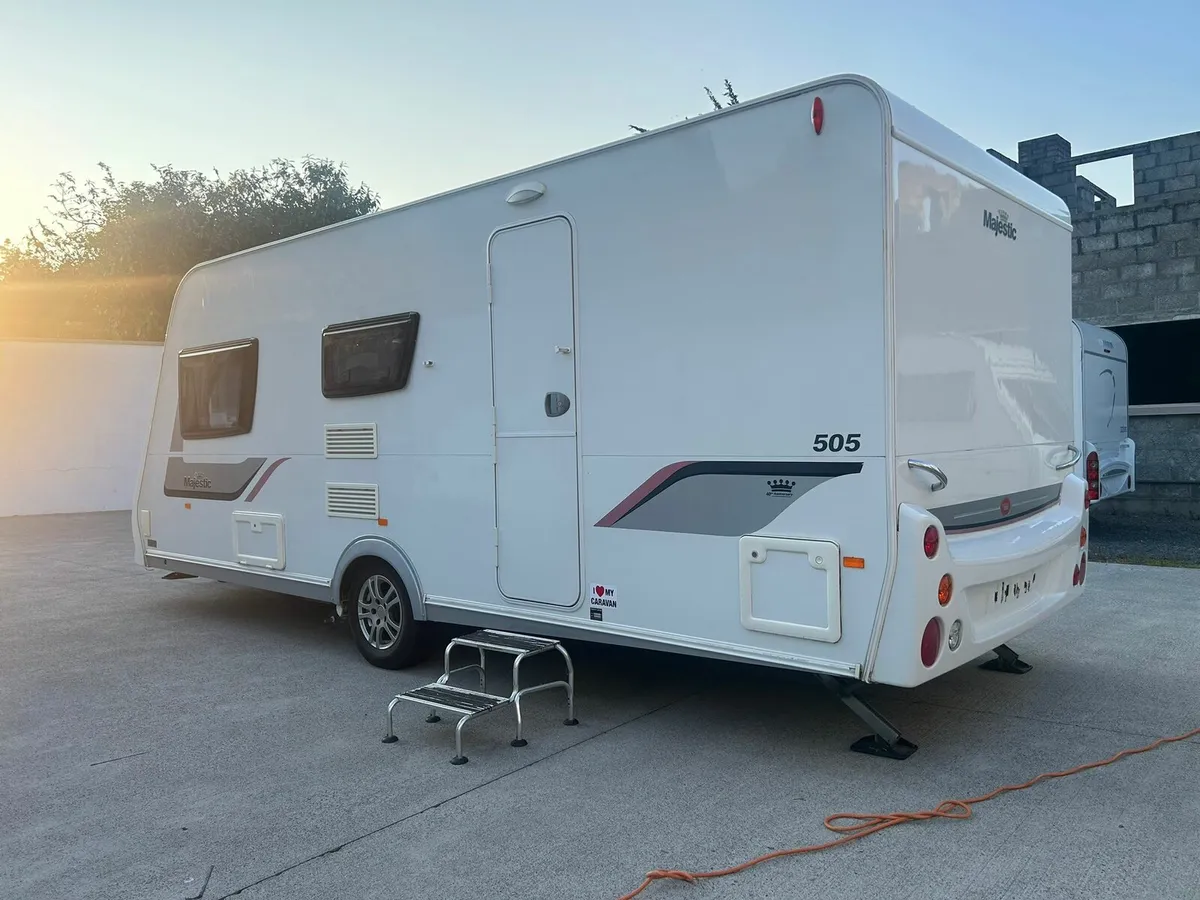 Caravan - Image 2