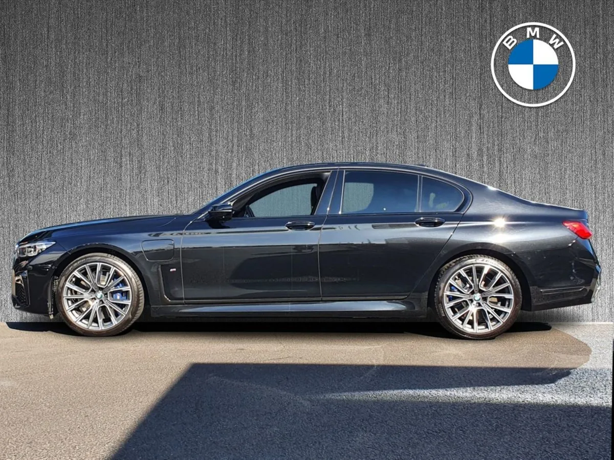 BMW 7 Series 745e M Sport Saloon - Image 4