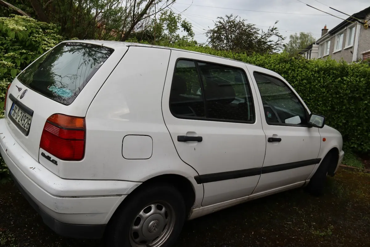 Volkswagen Golf 1996 - Image 1