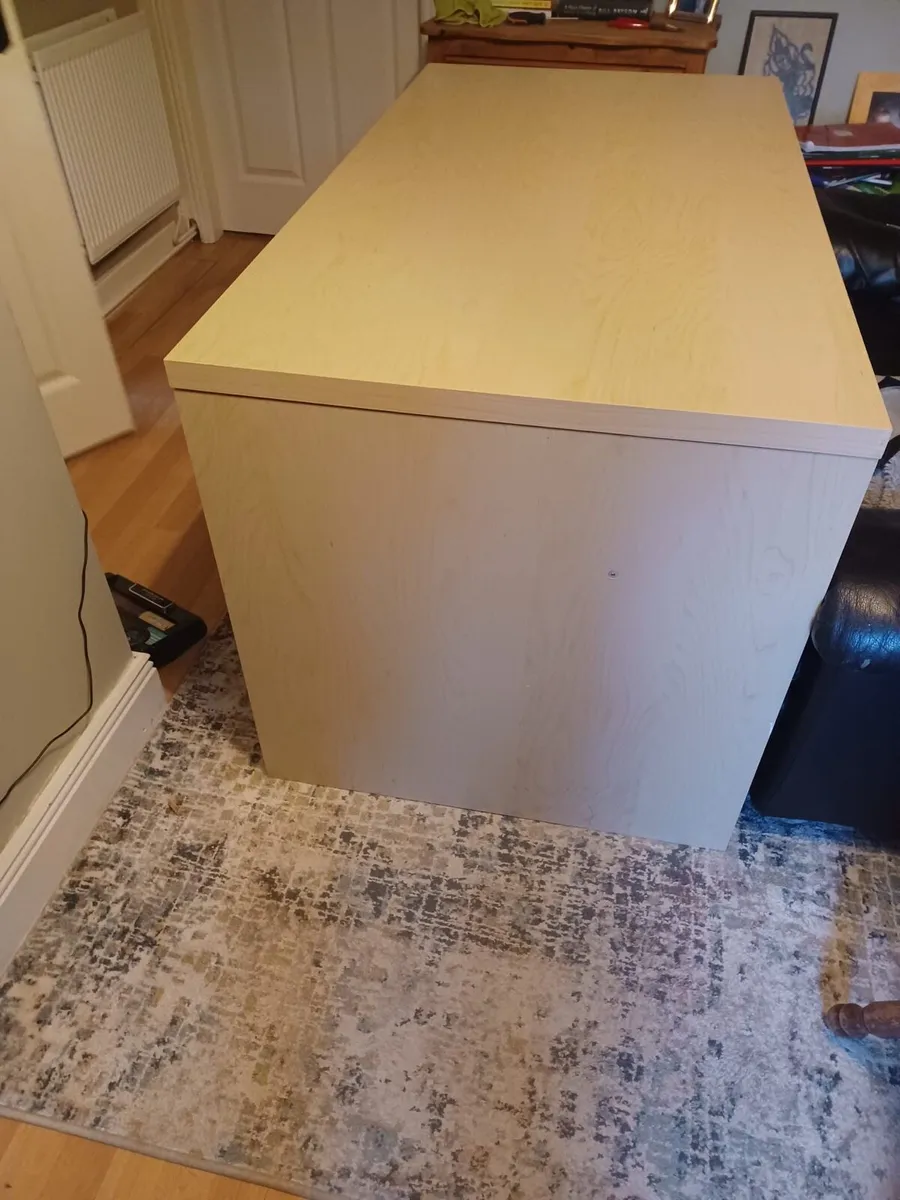 Desk - Image 4