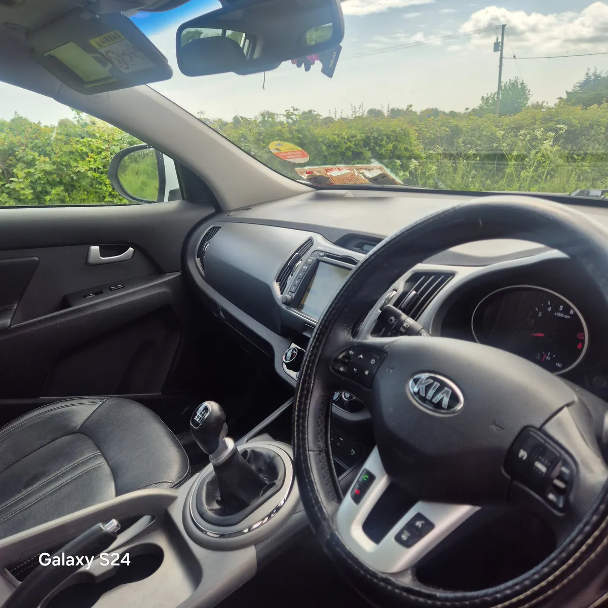 Kia Sportage 1.7 crdi high spec - Image 3
