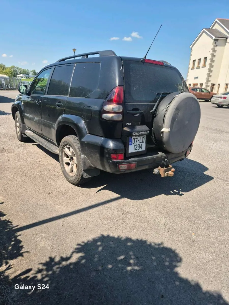 Toyota  landcruiser  2007 LWB - Image 3