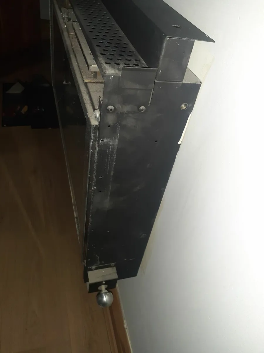 Gas heater - wall mounted - Image 4