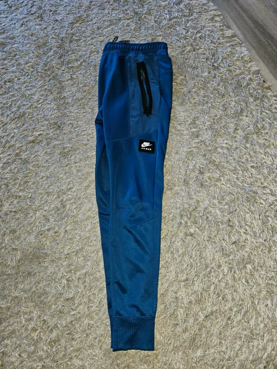 Mens Nike Air Max tracksuit - Image 3