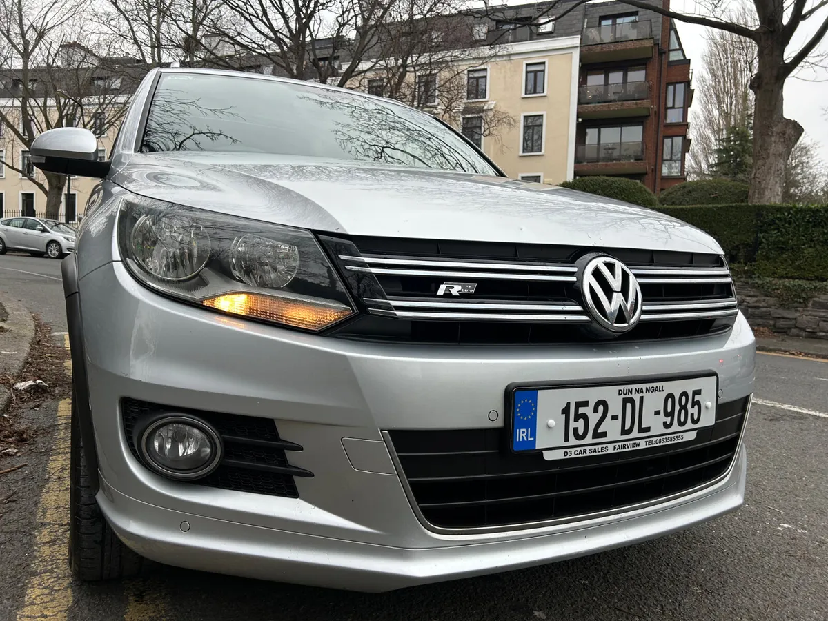 2015 VOLKSWAGEN TIGUAN R DESIGN PANORAMIC SUNROOF - Image 4
