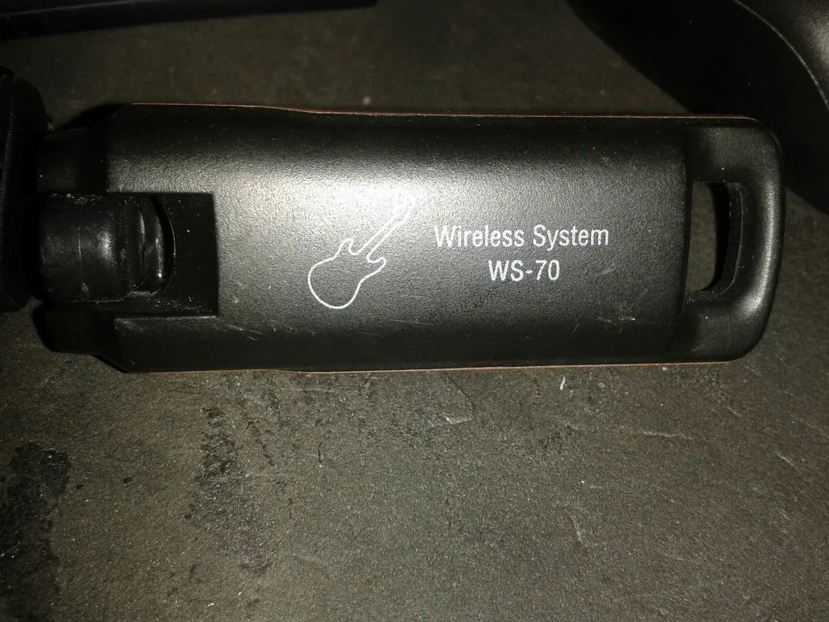 Pair of used guitar wireless jacks - Image 1