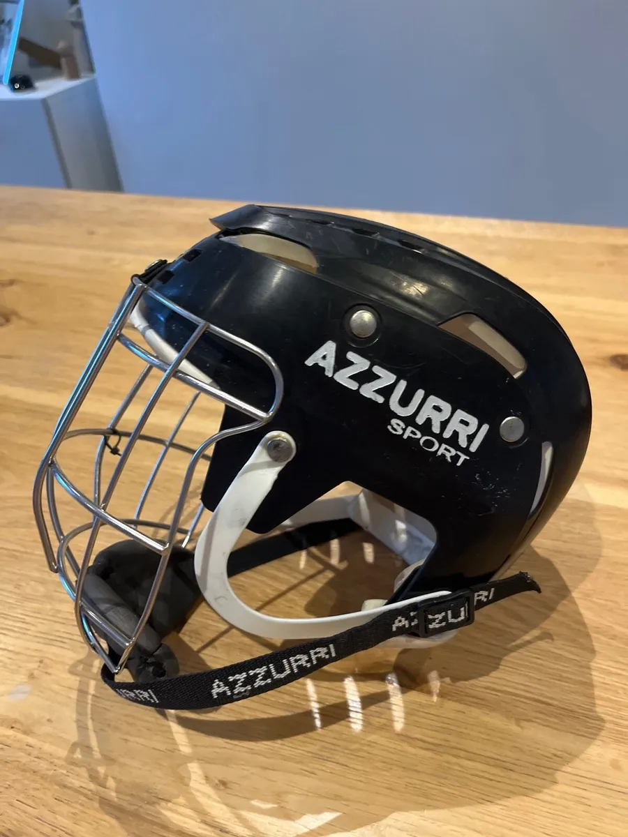Hurling helmet - Image 2