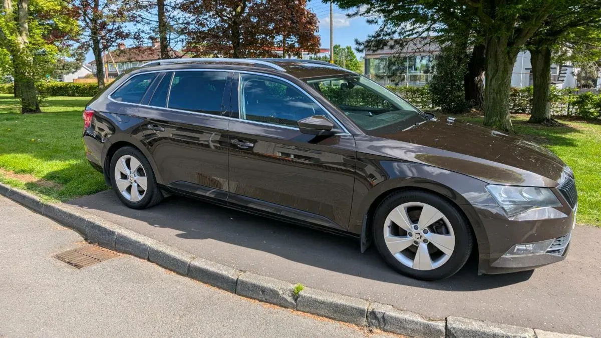 Skoda superb estate 1.6 TDI - Image 1