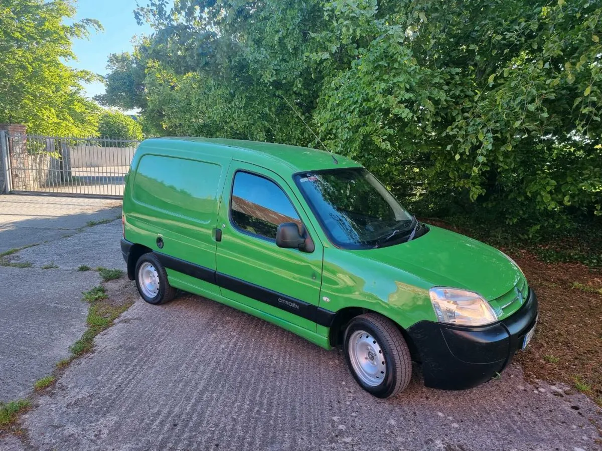Citreon Berlingo cvrt 11/25. - Image 1