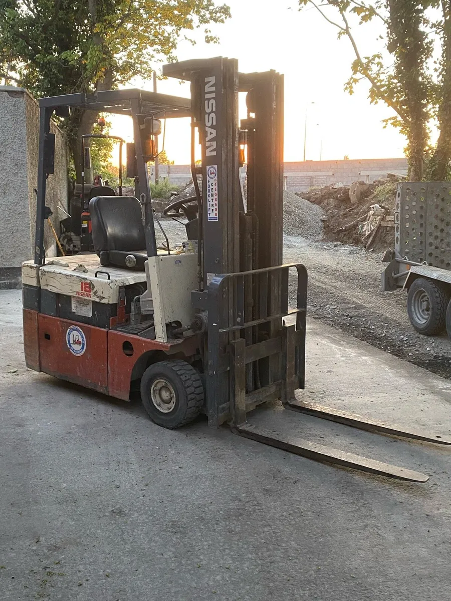 Forklift - Image 3