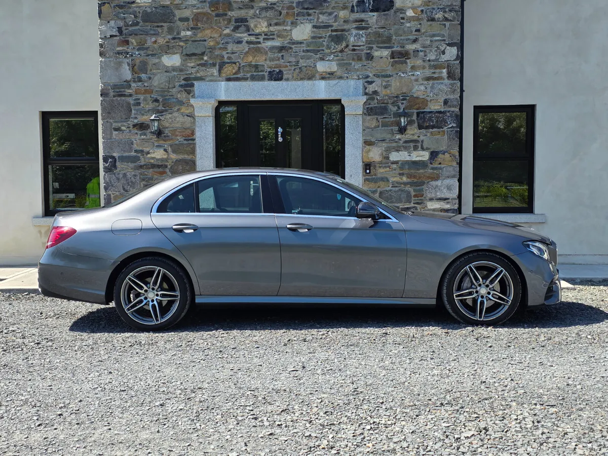 Mercedes-Benz E-Class 2017 - Image 4