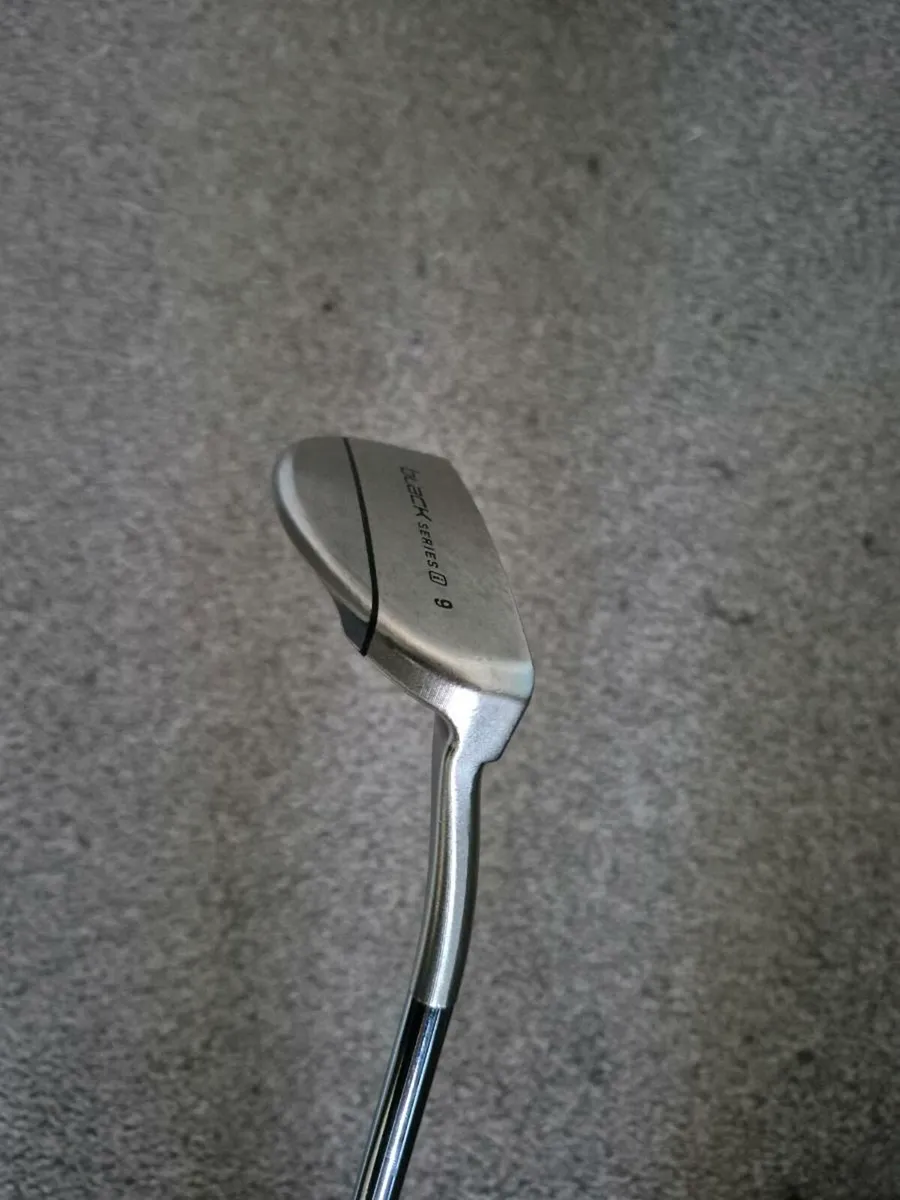 Odyssey 9 putter black series - Image 1