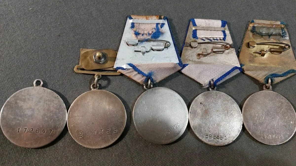 WW2 Soviet Medal For Courage, Bravery - Image 2