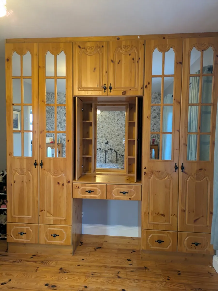 Wardrobe - Image 2