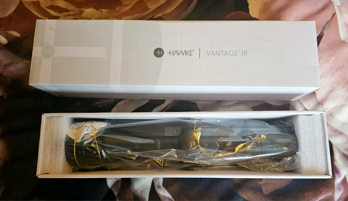 Hawke vantage IR  3-9x50 mil dot scope and mounts - Image 1