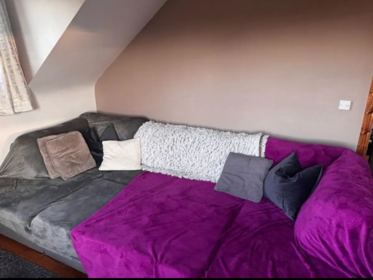 Couch - Image 3