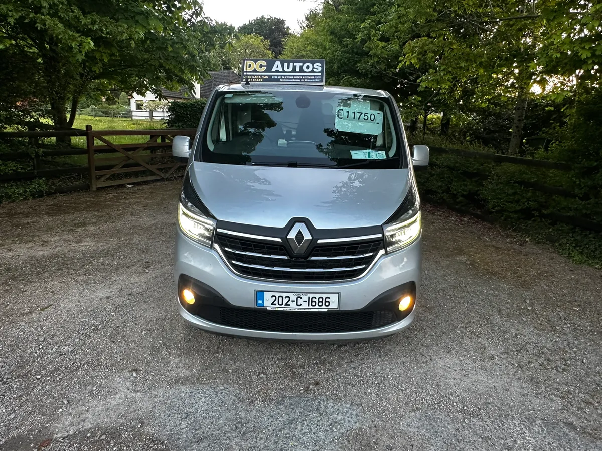 202 RENAULT TRAFFIC LWB SPORTS - Image 2