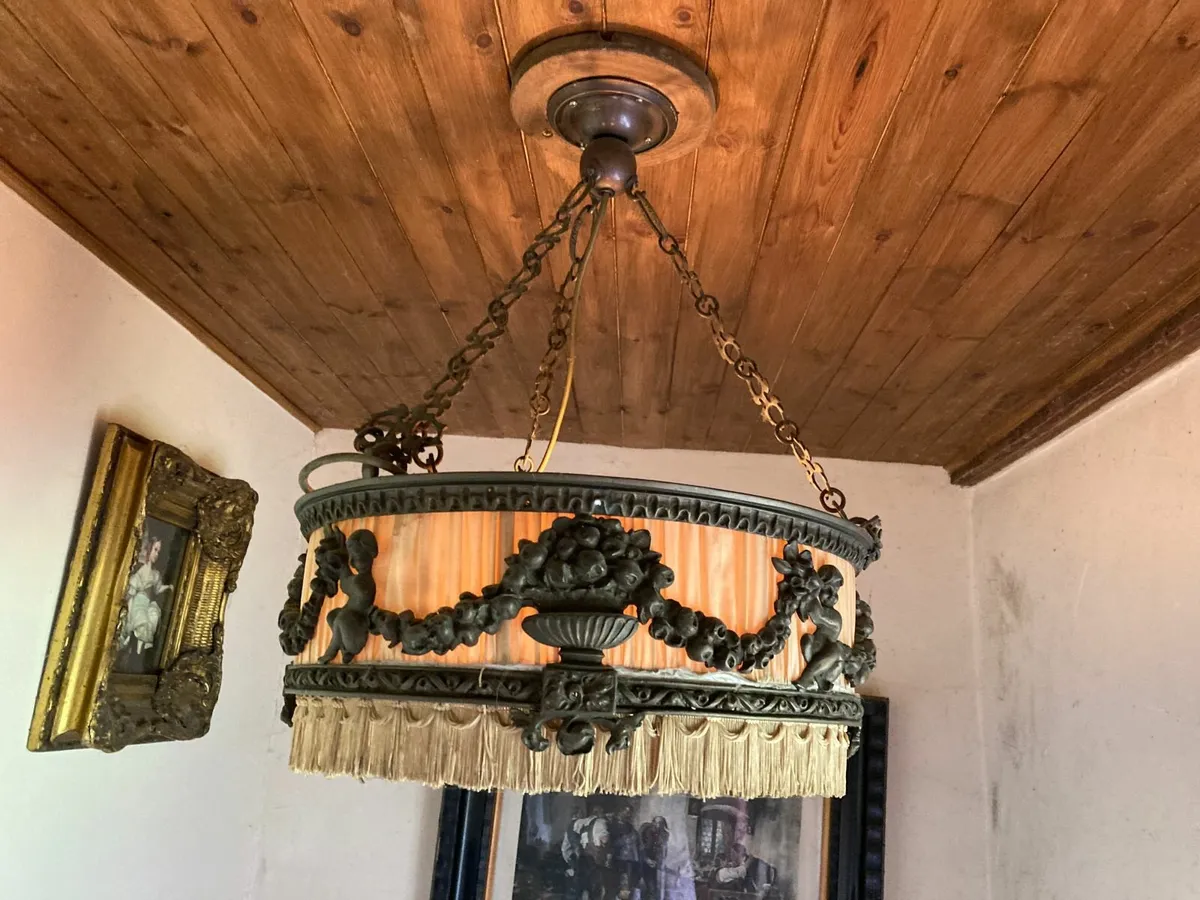 Antique large hanging light - Image 1