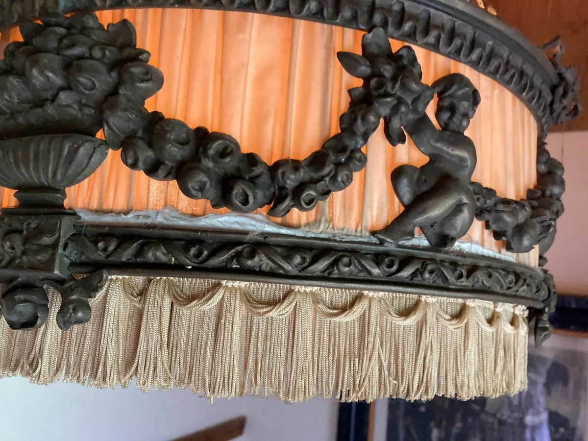 Antique large hanging light - Image 3