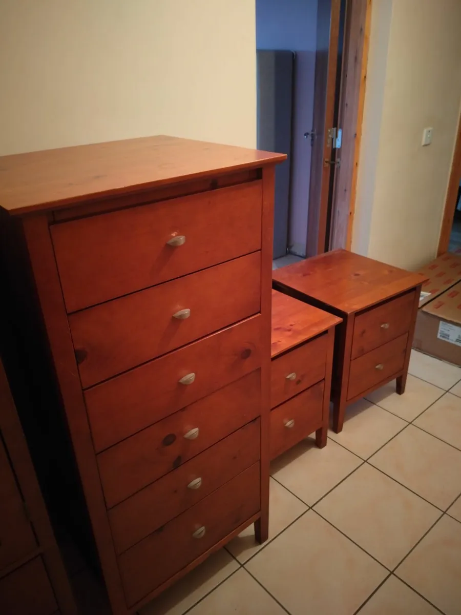 Bedroom furniture - Image 2
